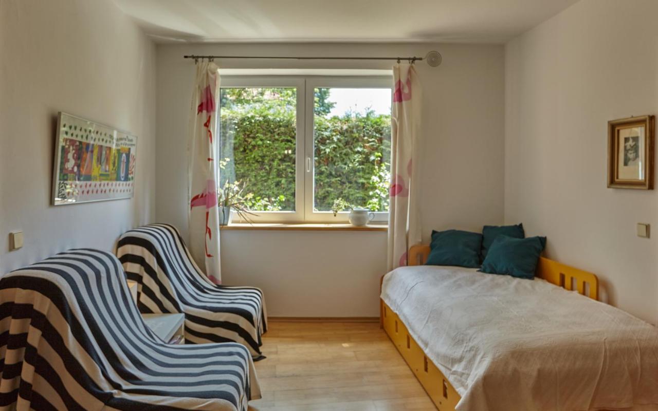 Villa In Bio Garden - You Will Save Money Here Praha Exteriér fotografie