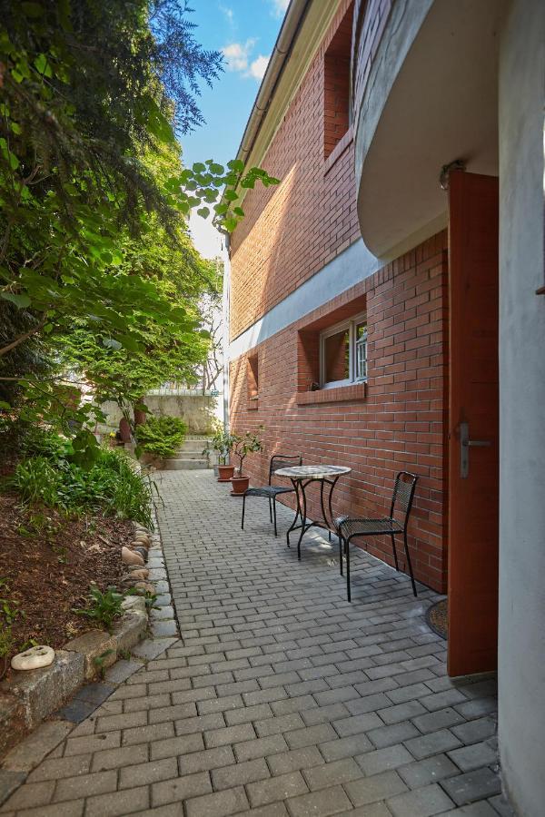 Villa In Bio Garden - You Will Save Money Here Praha Exteriér fotografie